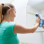 Jak čistit okna a zrcadla beze šmouh: 2 hlavní tajemství